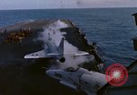 Image États-Unis 7e Flotte activités de transporteur sud de la mer de Chine du Sud, 1965, de la seconde 13 séquences d'archives historiques vidéo 65675067881