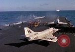 Image États-Unis 7e Flotte activités de transporteur sud de la mer de Chine du Sud, 1965, de la seconde 33 séquences d'archives historiques vidéo 65675067881