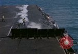 Image États-Unis 7e Flotte activités de transporteur sud de la mer de Chine du Sud, 1965, de la seconde 45 séquences d'archives historiques vidéo 65675067881