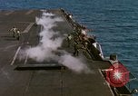 Image États-Unis 7e Flotte activités de transporteur sud de la mer de Chine du Sud, 1965, de la seconde 48 séquences d'archives historiques vidéo 65675067881