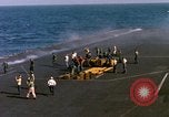 Image États-Unis 7e Flotte activités de transporteur sud de la mer de Chine du Sud, 1965, de la seconde 54 séquences d'archives historiques vidéo 65675067881