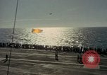 Image États-Unis 7e Flotte activités de transporteur sud de la mer de Chine du Sud, 1965, de la seconde 56 séquences d'archives historiques vidéo 65675067881