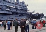 Immagine di I marinai americani San Francisco Bay California USA, 1968, secondo 8 filmato di repertorio 65675067894