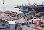 Immagine di I marinai americani San Francisco Bay California USA, 1968, secondo 13 filmato di repertorio 65675067894