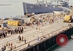 Standbild amerikanische Matrosen San Francisco Bay California USA, 1968, aus Sekunde 3 historischem Filmmaterial Videoclip 65675067895