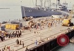 Standbild amerikanische Matrosen San Francisco Bay California USA, 1968, aus Sekunde 6 historischem Filmmaterial Videoclip 65675067895