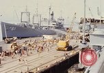 Standbild amerikanische Matrosen San Francisco Bay California USA, 1968, aus Sekunde 8 historischem Filmmaterial Videoclip 65675067895