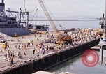 Standbild amerikanische Matrosen San Francisco Bay California USA, 1968, aus Sekunde 18 historischem Filmmaterial Videoclip 65675067895
