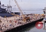 Standbild amerikanische Matrosen San Francisco Bay California USA, 1968, aus Sekunde 22 historischem Filmmaterial Videoclip 65675067895