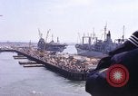 Standbild amerikanische Matrosen San Francisco Bay California USA, 1968, aus Sekunde 32 historischem Filmmaterial Videoclip 65675067895