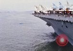 Standbild amerikanische Matrosen San Francisco Bay California USA, 1968, aus Sekunde 62 historischem Filmmaterial Videoclip 65675067895