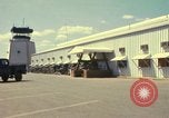 Immagine di Gli edifici delle operazioni Il Vietnam, 1970, secondo 24 filmato di repertorio 65675067902