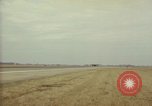 Immagine di AC-119K Stinger aeromobili in fase di decollo sulle missioni di formazione Ohio USA, 1969, secondo 5 filmato di repertorio 65675067908
