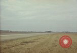 Immagine di AC-119K Stinger aeromobili in fase di decollo sulle missioni di formazione Ohio USA, 1969, secondo 7 filmato di repertorio 65675067908
