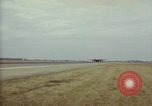 Immagine di AC-119K Stinger aeromobili in fase di decollo sulle missioni di formazione Ohio USA, 1969, secondo 9 filmato di repertorio 65675067908