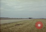 Immagine di AC-119K Stinger aeromobili in fase di decollo sulle missioni di formazione Ohio USA, 1969, secondo 10 filmato di repertorio 65675067908