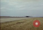 Immagine di AC-119K Stinger aeromobili in fase di decollo sulle missioni di formazione Ohio USA, 1969, secondo 13 filmato di repertorio 65675067908