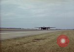 Immagine di AC-119K Stinger aeromobili in fase di decollo sulle missioni di formazione Ohio USA, 1969, secondo 15 filmato di repertorio 65675067908