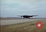 Immagine di AC-119K Stinger aeromobili in fase di decollo sulle missioni di formazione Ohio USA, 1969, secondo 17 filmato di repertorio 65675067908