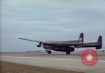 Immagine di AC-119K Stinger aeromobili in fase di decollo sulle missioni di formazione Ohio USA, 1969, secondo 21 filmato di repertorio 65675067908