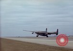 Immagine di AC-119K Stinger aeromobili in fase di decollo sulle missioni di formazione Ohio USA, 1969, secondo 22 filmato di repertorio 65675067908