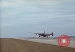 Immagine di AC-119K Stinger aeromobili in fase di decollo sulle missioni di formazione Ohio USA, 1969, secondo 23 filmato di repertorio 65675067908