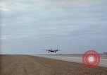 Immagine di AC-119K Stinger aeromobili in fase di decollo sulle missioni di formazione Ohio USA, 1969, secondo 26 filmato di repertorio 65675067908