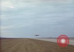 Immagine di AC-119K Stinger aeromobili in fase di decollo sulle missioni di formazione Ohio USA, 1969, secondo 31 filmato di repertorio 65675067908