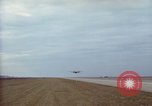 Immagine di AC-119K Stinger aeromobili in fase di decollo sulle missioni di formazione Ohio USA, 1969, secondo 32 filmato di repertorio 65675067908