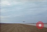 Immagine di AC-119K Stinger aeromobili in fase di decollo sulle missioni di formazione Ohio USA, 1969, secondo 33 filmato di repertorio 65675067908