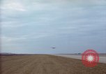 Immagine di AC-119K Stinger aeromobili in fase di decollo sulle missioni di formazione Ohio USA, 1969, secondo 38 filmato di repertorio 65675067908