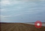 Immagine di AC-119K Stinger aeromobili in fase di decollo sulle missioni di formazione Ohio USA, 1969, secondo 48 filmato di repertorio 65675067908
