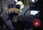 Standbild AC-119K Stinger Waffen feuern während Live Fire Training Mission Ohio USA, 1969, aus Sekunde 10 historischem Filmmaterial Videoclip 65675067911