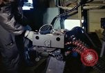 Standbild AC-119K Stinger Waffen feuern während Live Fire Training Mission Ohio USA, 1969, aus Sekunde 25 historischem Filmmaterial Videoclip 65675067911