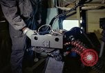 Standbild AC-119K Stinger Waffen feuern während Live Fire Training Mission Ohio USA, 1969, aus Sekunde 32 historischem Filmmaterial Videoclip 65675067911