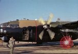 Immagine di Il USAF AC-119K Stinger aeromobile inizia a motori e taxi Ohio USA, 1969, secondo 26 filmato di repertorio 65675067913