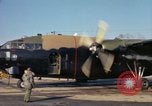 Immagine di Il USAF AC-119K Stinger aeromobile inizia a motori e taxi Ohio USA, 1969, secondo 32 filmato di repertorio 65675067913