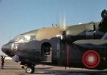 Immagine di Il USAF AC-119K Stinger aeromobile inizia a motori e taxi Ohio USA, 1969, secondo 33 filmato di repertorio 65675067913