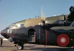 Immagine di Il USAF AC-119K Stinger aeromobile inizia a motori e taxi Ohio USA, 1969, secondo 34 filmato di repertorio 65675067913