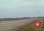 Image USAF AC-119K Stinger atterrir à la base aérienne Lockbourne Ohio USA, 1969, de la seconde 13 séquences d'archives historiques vidéo 65675067915