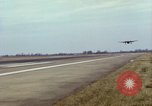 Image USAF AC-119K Stinger atterrir à la base aérienne Lockbourne Ohio USA, 1969, de la seconde 34 séquences d'archives historiques vidéo 65675067915