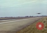 Image USAF AC-119K Stinger atterrir à la base aérienne Lockbourne Ohio USA, 1969, de la seconde 35 séquences d'archives historiques vidéo 65675067915
