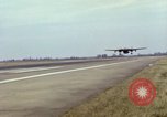 Image USAF AC-119K Stinger atterrir à la base aérienne Lockbourne Ohio USA, 1969, de la seconde 41 séquences d'archives historiques vidéo 65675067915