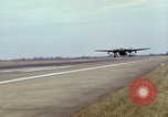 Image USAF AC-119K Stinger atterrir à la base aérienne Lockbourne Ohio USA, 1969, de la seconde 43 séquences d'archives historiques vidéo 65675067915