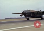 Image USAF AC-119K Stinger atterrir à la base aérienne Lockbourne Ohio USA, 1969, de la seconde 48 séquences d'archives historiques vidéo 65675067915