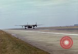 Image USAF AC-119K Stinger atterrir à la base aérienne Lockbourne Ohio USA, 1969, de la seconde 55 séquences d'archives historiques vidéo 65675067915