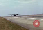 Image USAF AC-119K Stinger atterrir à la base aérienne Lockbourne Ohio USA, 1969, de la seconde 56 séquences d'archives historiques vidéo 65675067915