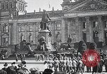 Image des soldats allemands Berlin Allemagne, 1914, de la seconde 14 séquences d'archives historiques vidéo 65675067916