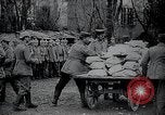 Image des soldats allemands Berlin Allemagne, 1914, de la seconde 37 séquences d'archives historiques vidéo 65675067916