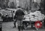 Image des soldats allemands Berlin Allemagne, 1914, de la seconde 49 séquences d'archives historiques vidéo 65675067916
